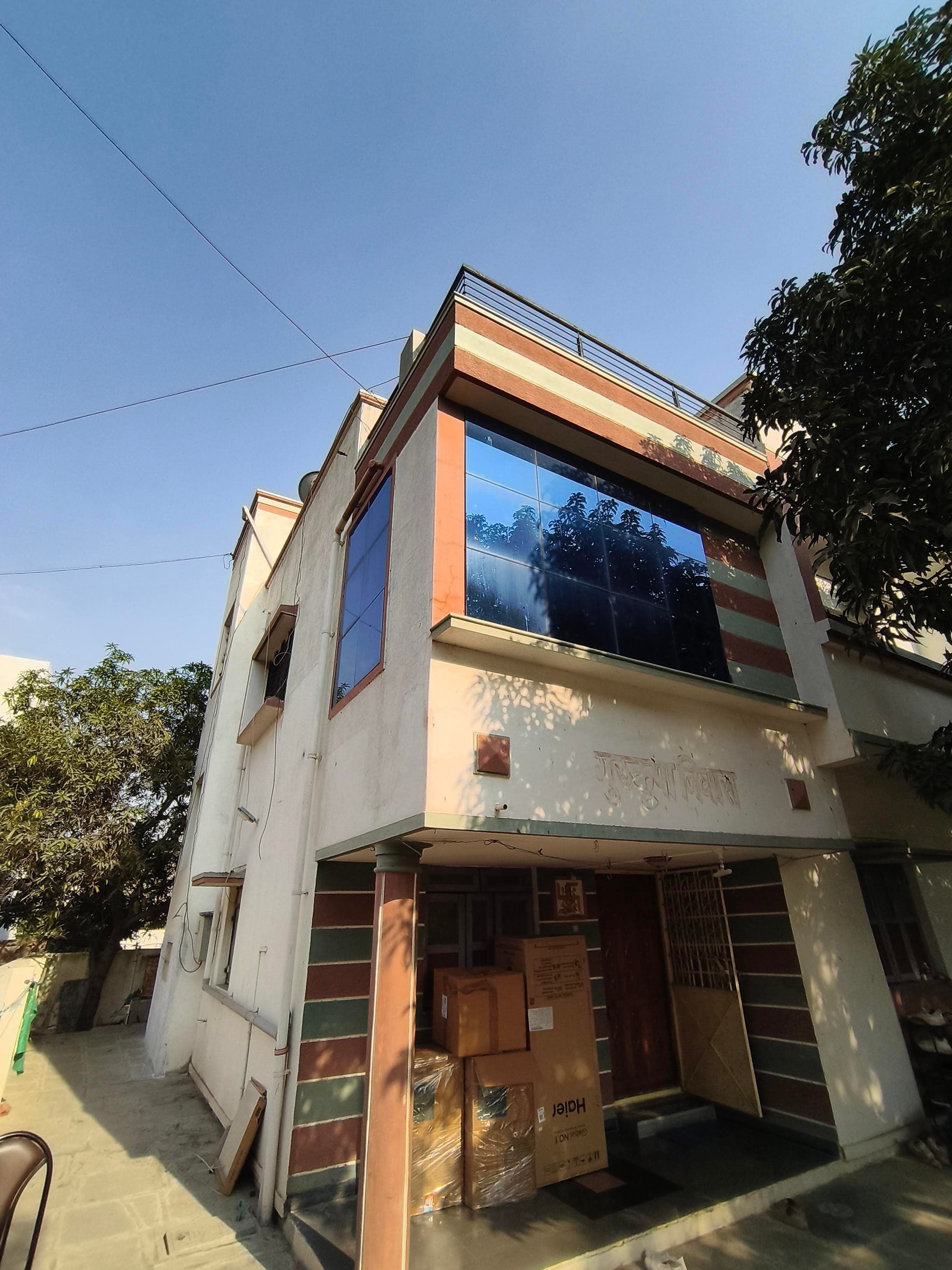 Gurukrupa Niwas — Building exterior